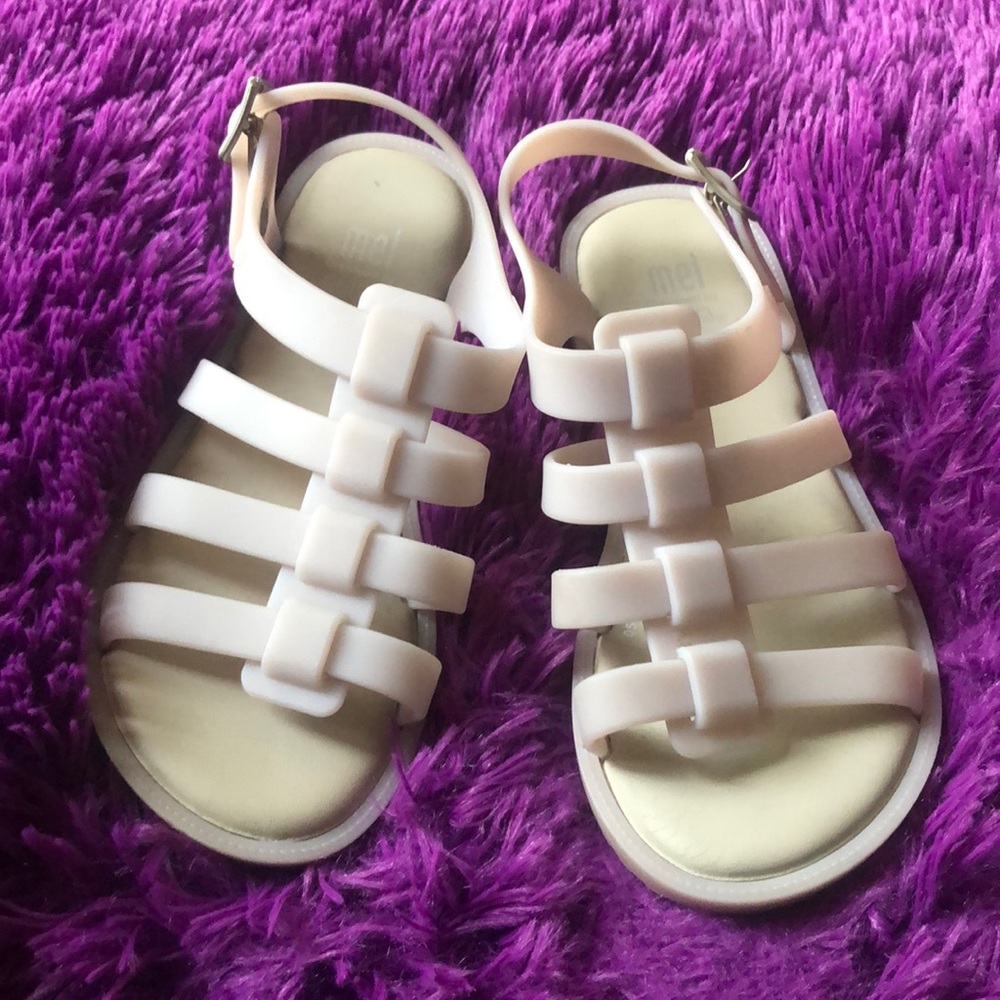 Jelly shoes
